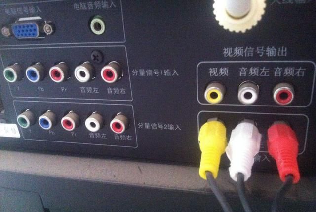 音响接入主机有电流声