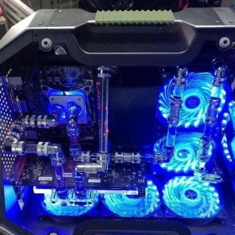 买电脑主机自带水冷