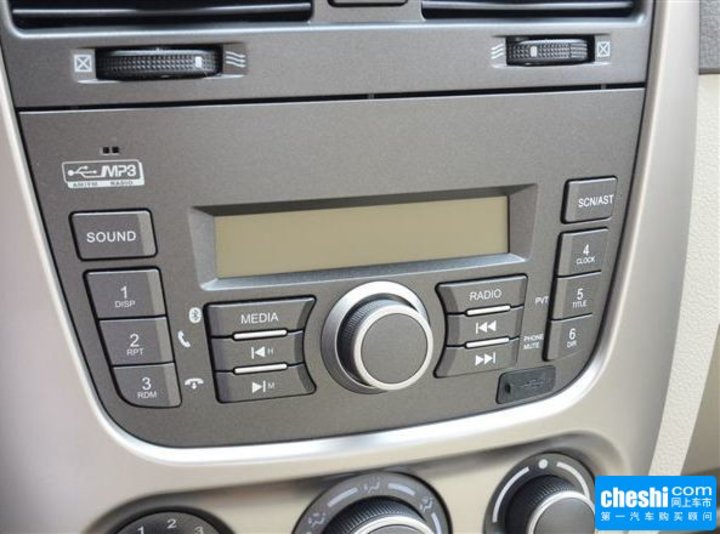 老凯越中控主机位置