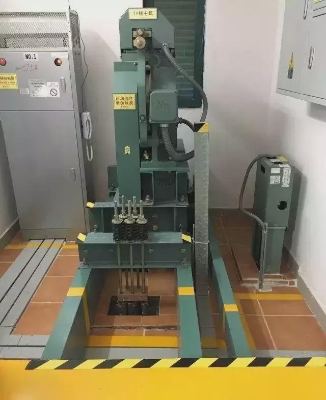 电梯主机垫安装