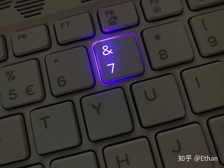 外星人主机灯光效果