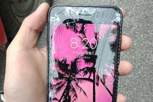 苹果国行质量问题换货只换主机吗