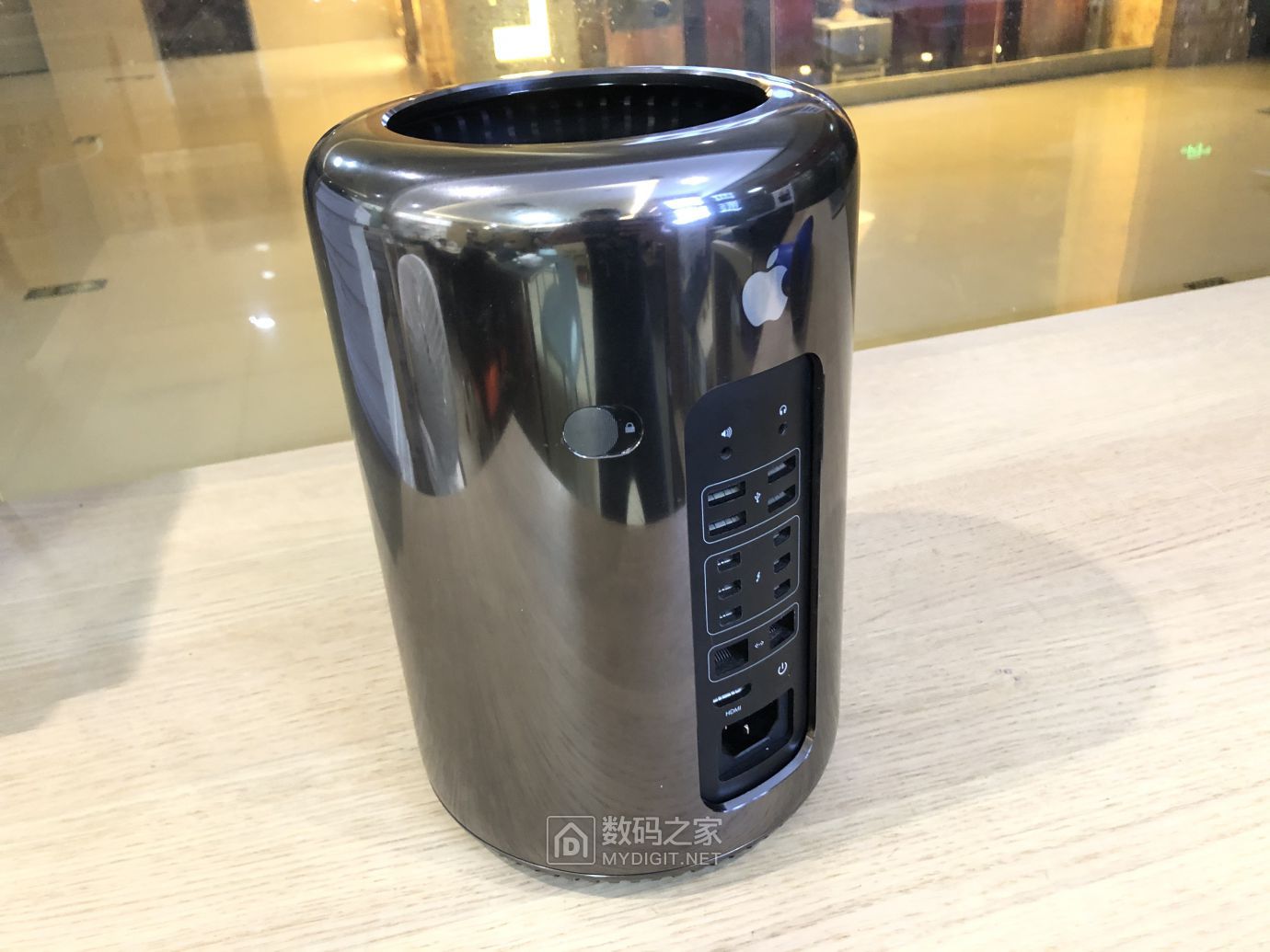 后期公司苹果垃圾桶主机
