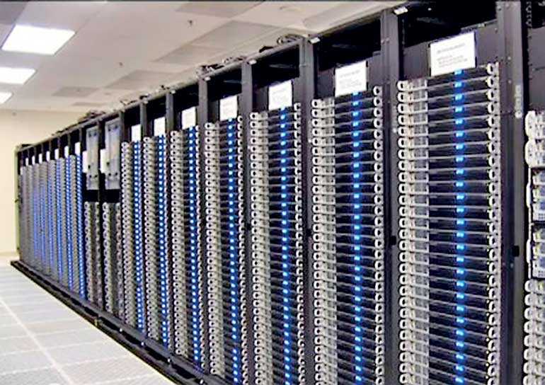 大型计算机的主机