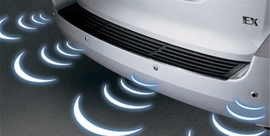 朗动倒车雷达主机位置