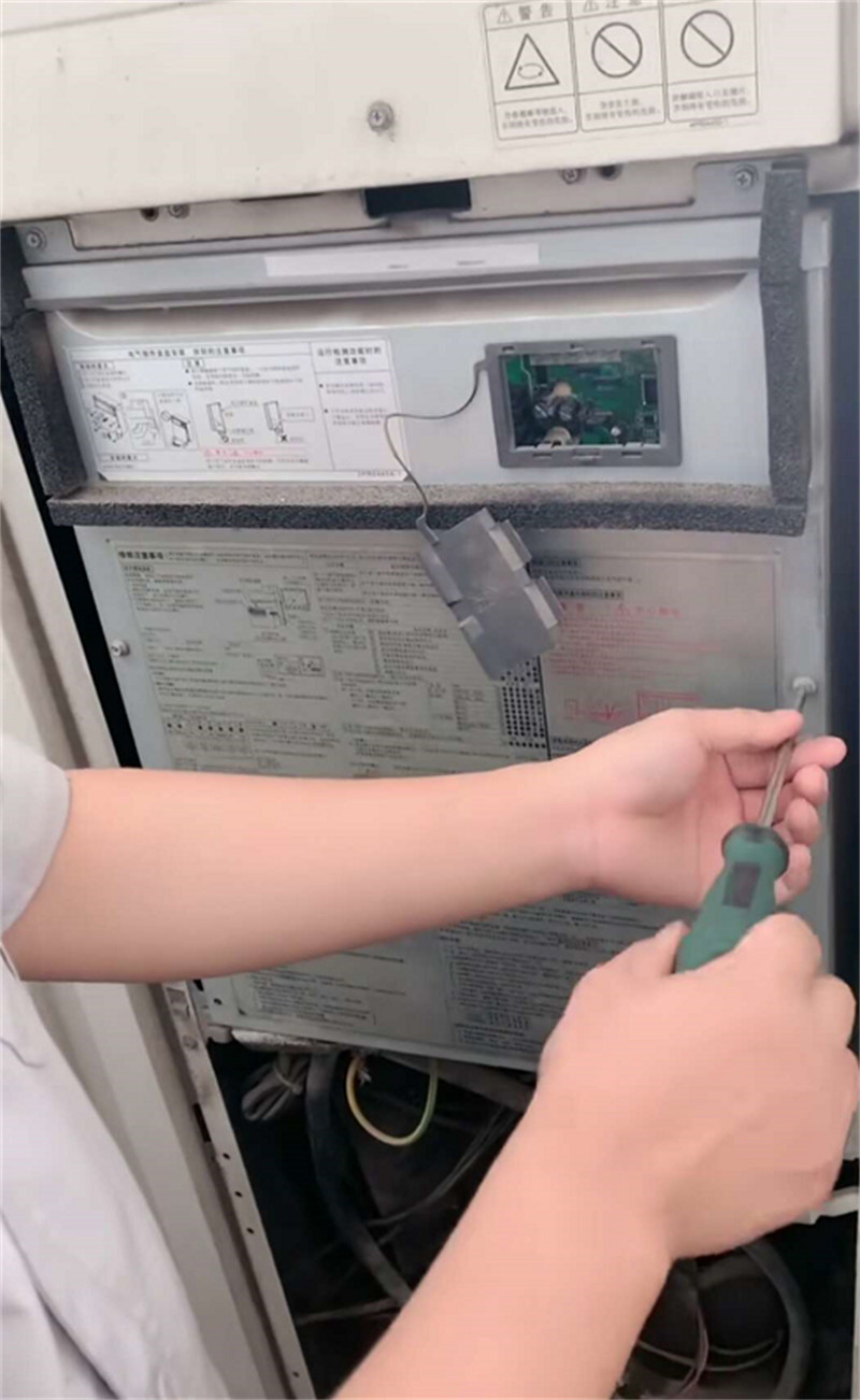 大金中央空调冬天打不开主机