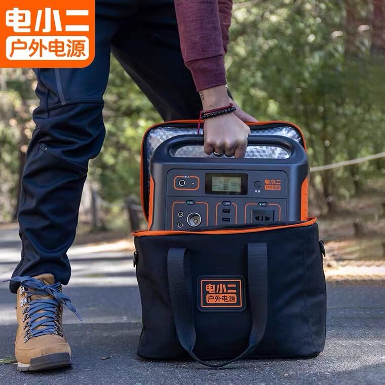 小多联主机户外管要包铁皮吗