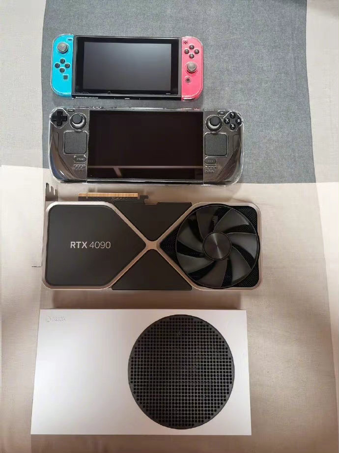 手机游戏主机游戏对比