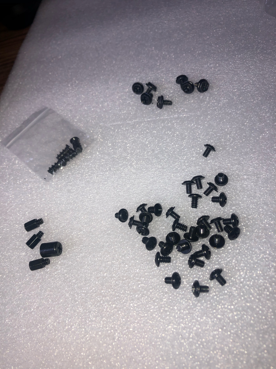 主机开关的螺丝钉是多大的