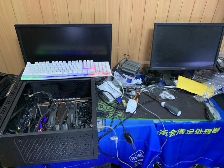 电脑主机每天都放在脚旁边